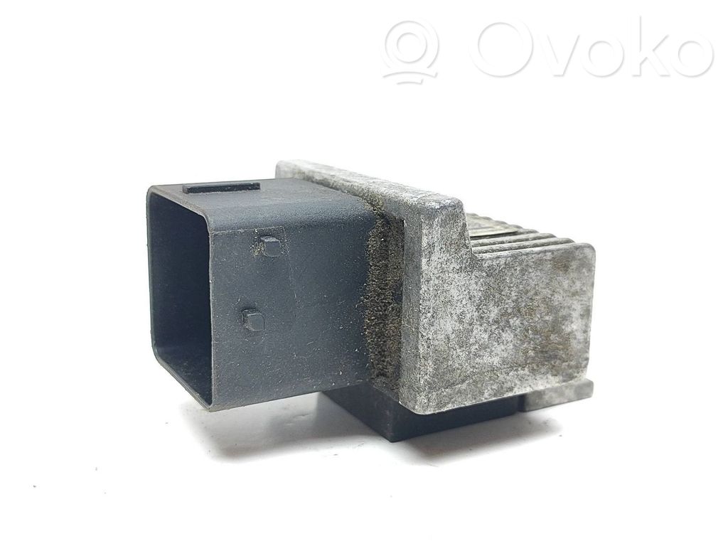 Mercedes-Benz B W246 W242 Glow plug pre-heat relay 