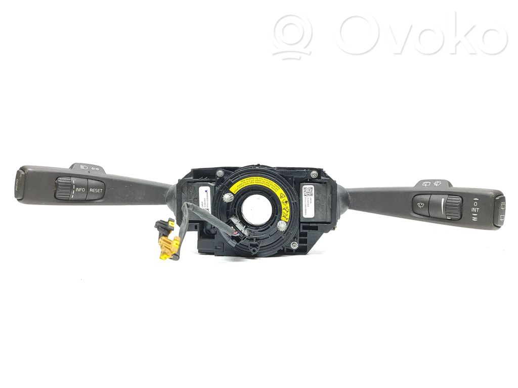 Volvo XC70 Wiper turn signal indicator stalk/switch 