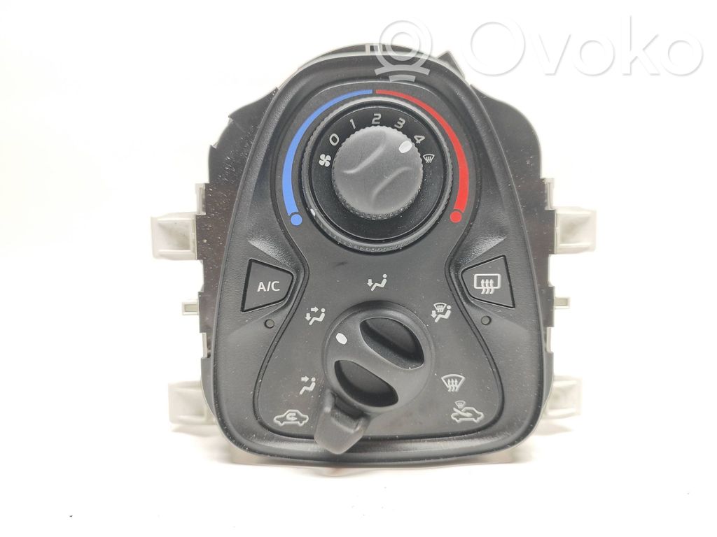 Toyota Aygo AB40 Climate control unit 