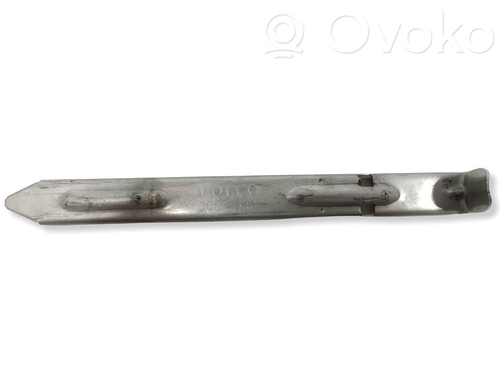 Volvo XC60 Headlight/headlamp mounting bracket 