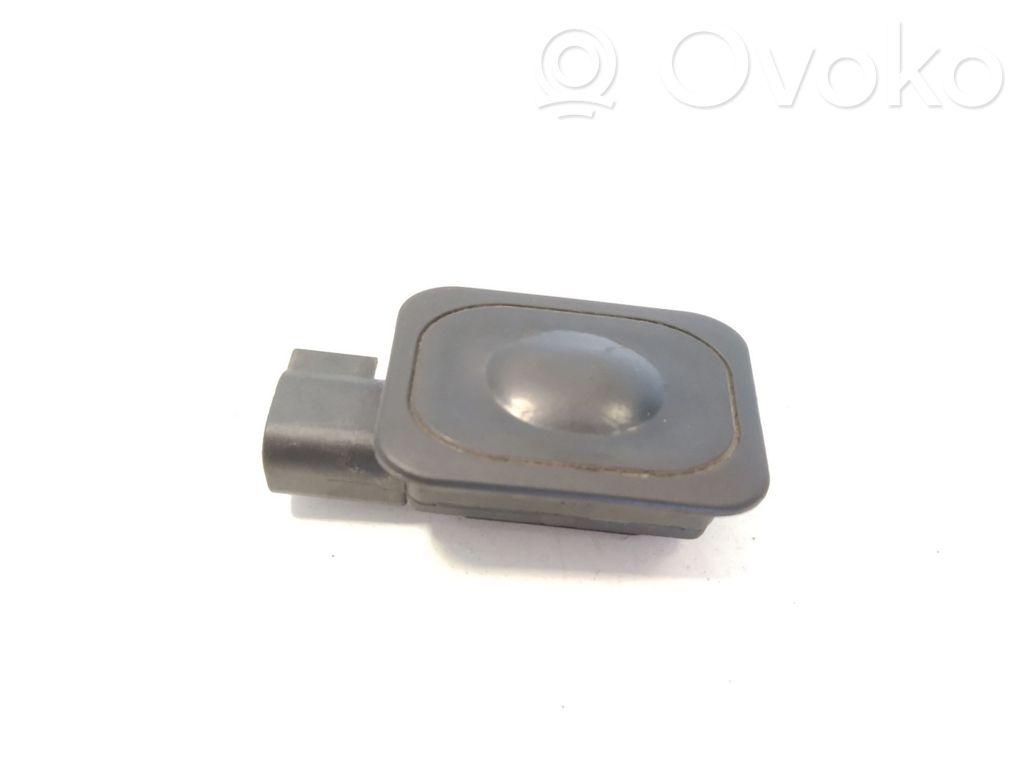 Jaguar XF Tailgate opening switch 