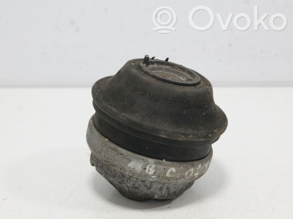 Mercedes-Benz C W203 Supporto di montaggio del motore