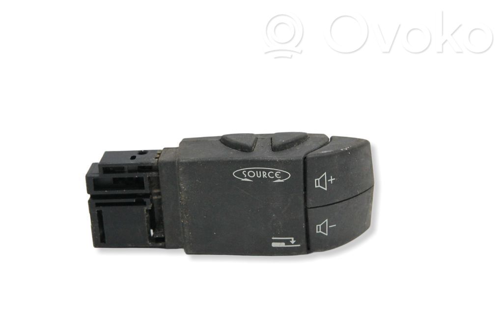 Renault Laguna II Sound control switch 