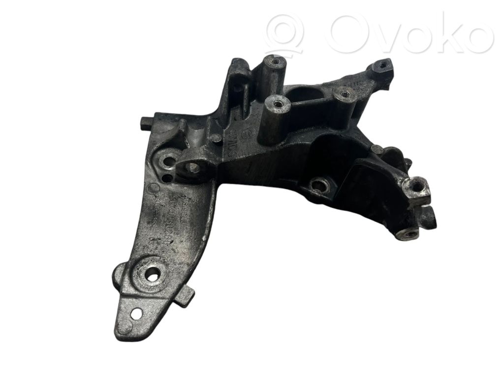 Citroen DS5 Generator/alternator bracket 