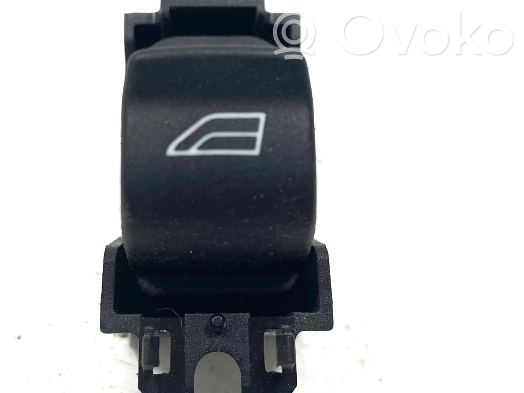 Land Rover Freelander 2 - LR2 Electric window control switch 