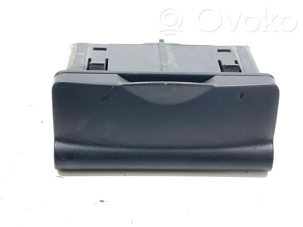 Renault Megane III Enchufe conector entrada auxiliar 