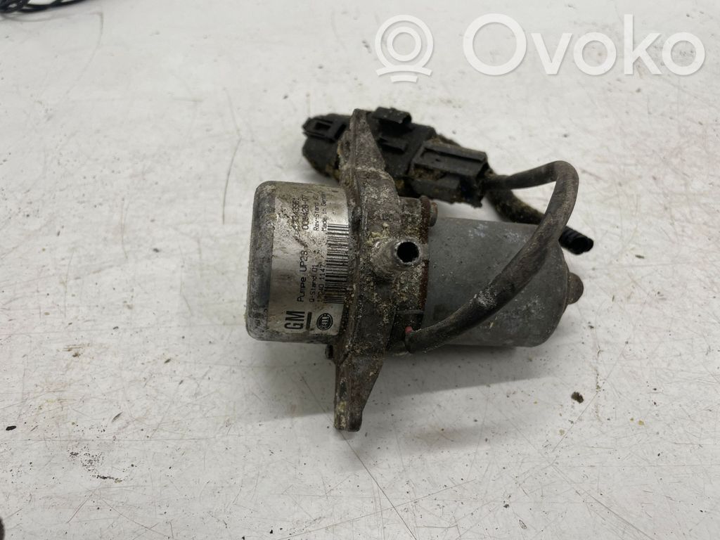 Opel Corsa E Kita variklio skyriaus detalė 