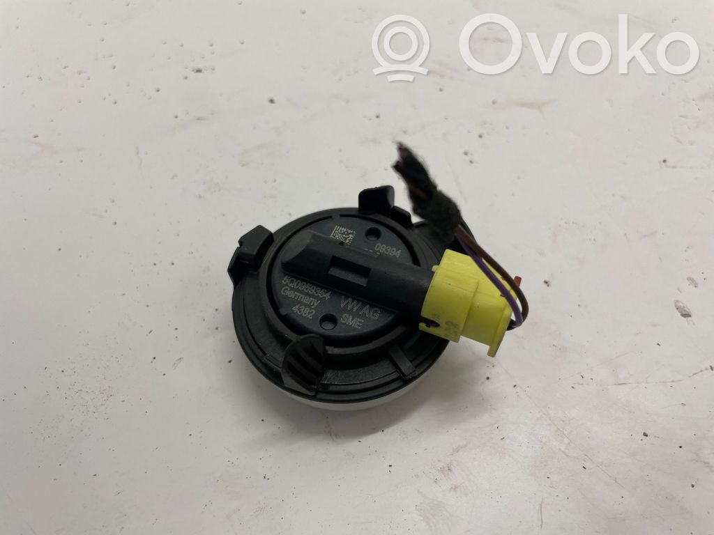Volkswagen Golf Sportsvan Airbag deployment crash/impact sensor 