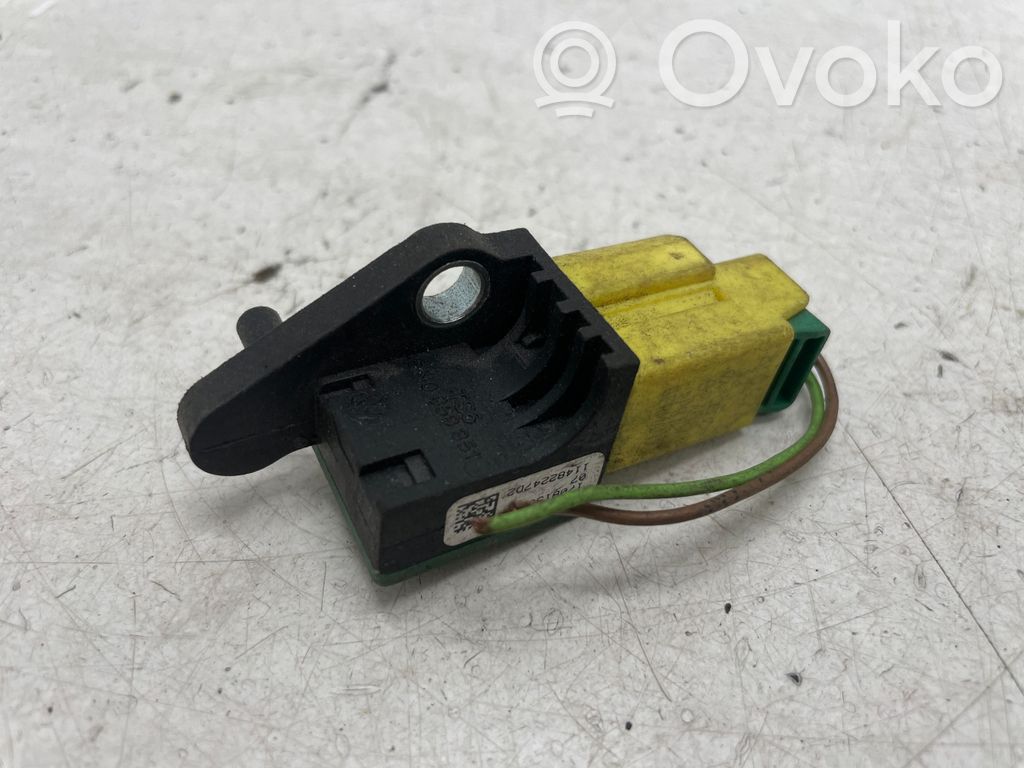 Volkswagen PASSAT B7 Airbagsensor Crashsensor Drucksensor 