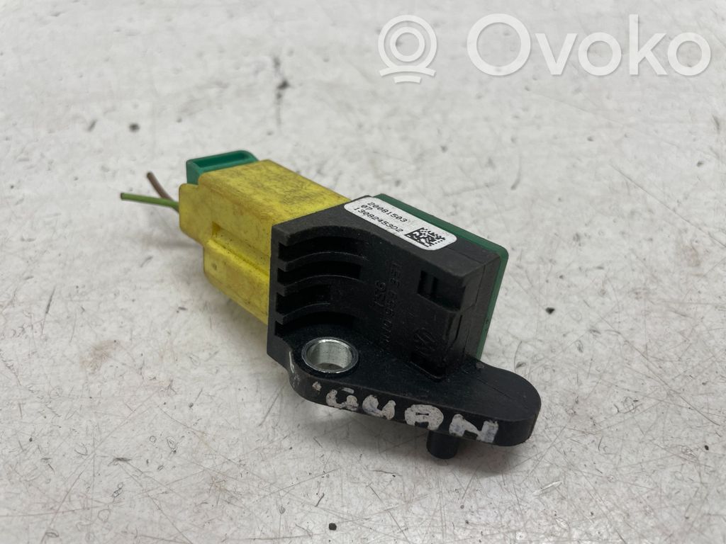 Volkswagen PASSAT B7 Airbagsensor Crashsensor Drucksensor 