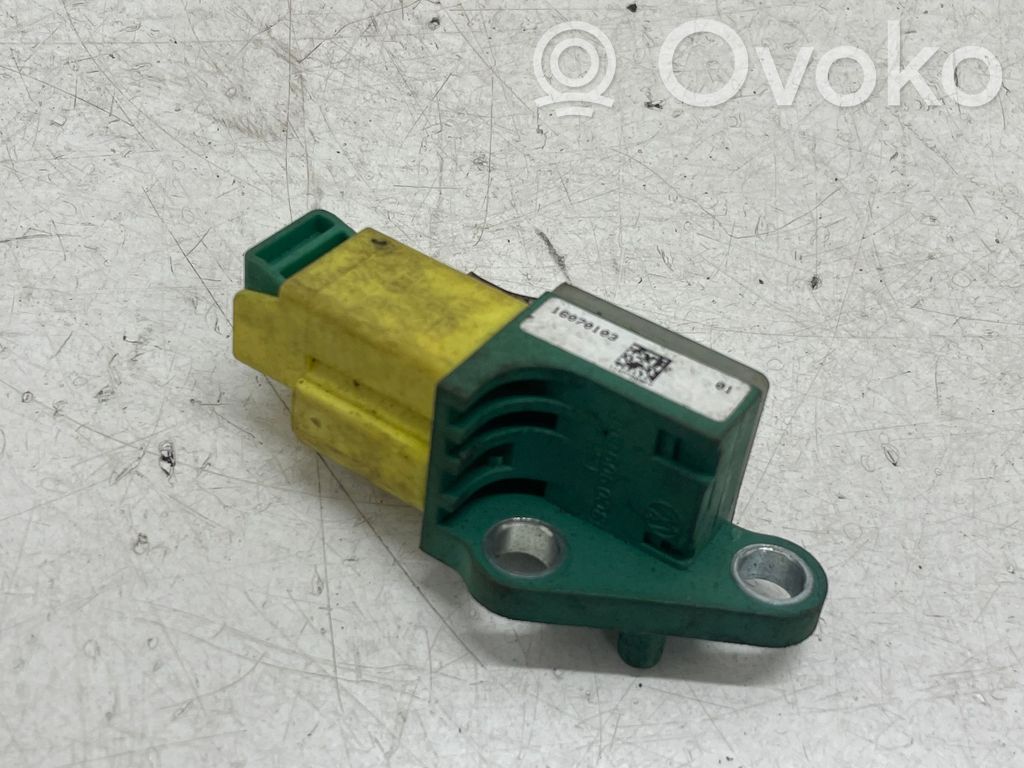 Audi A4 S4 B8 8K Airbagsensor Crashsensor Drucksensor 