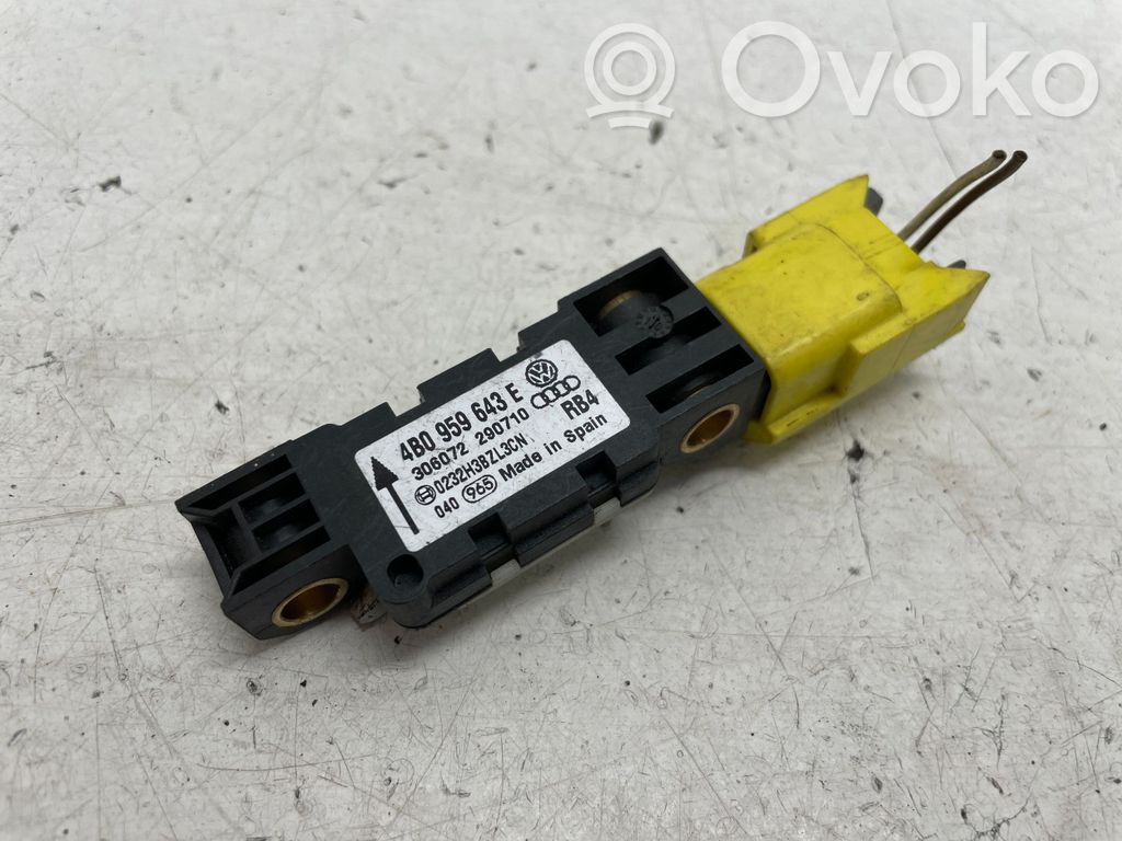 Porsche Cayenne (9PA) Airbag deployment crash/impact sensor 