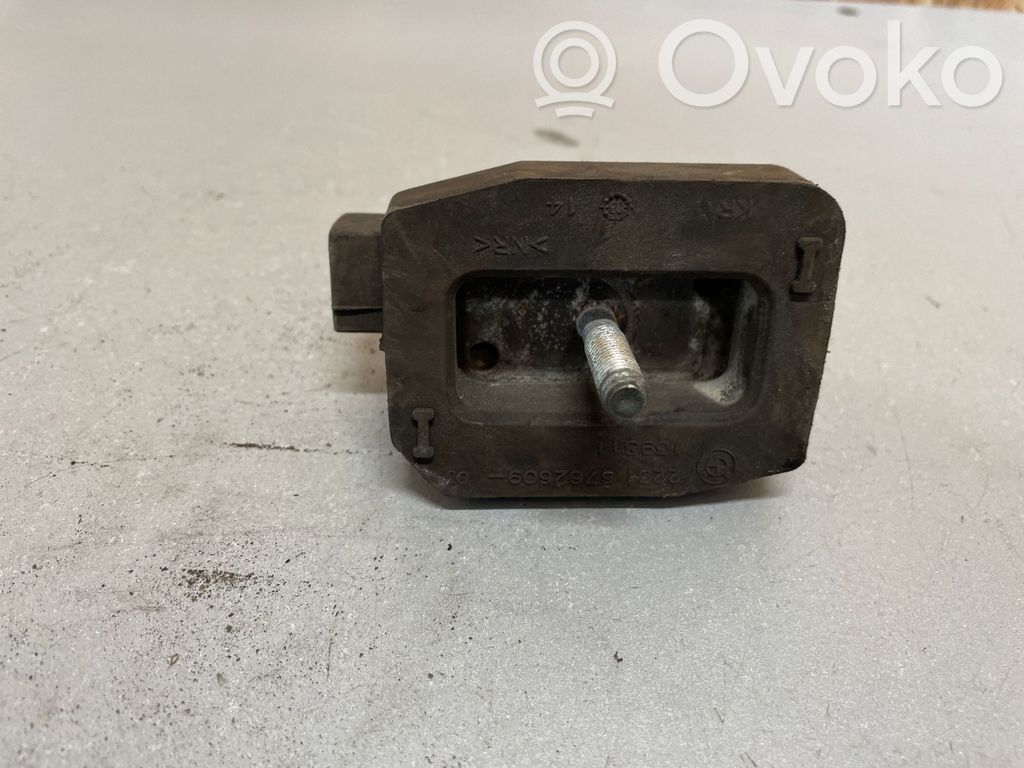 BMW 5 E60 E61 Vaihdelaatikon kiinnitys 