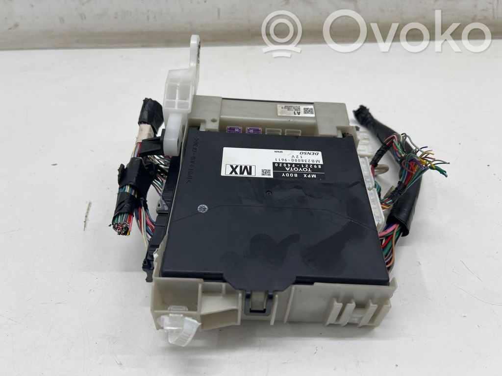 Toyota C-HR I Modul de control caroserie central 