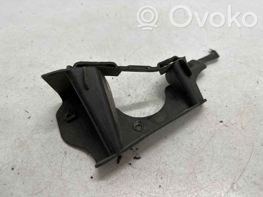 Opel Astra J Takapuskurin kannake 