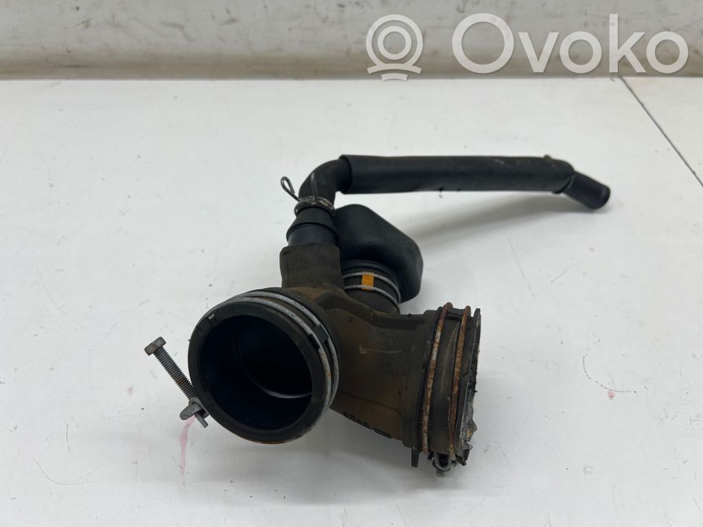 Część rury dolotu powietrza   178800T440