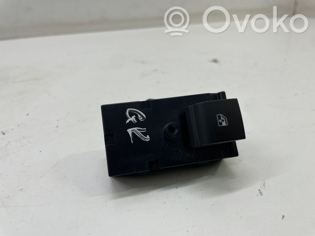 Opel Astra K Electric window control switch 