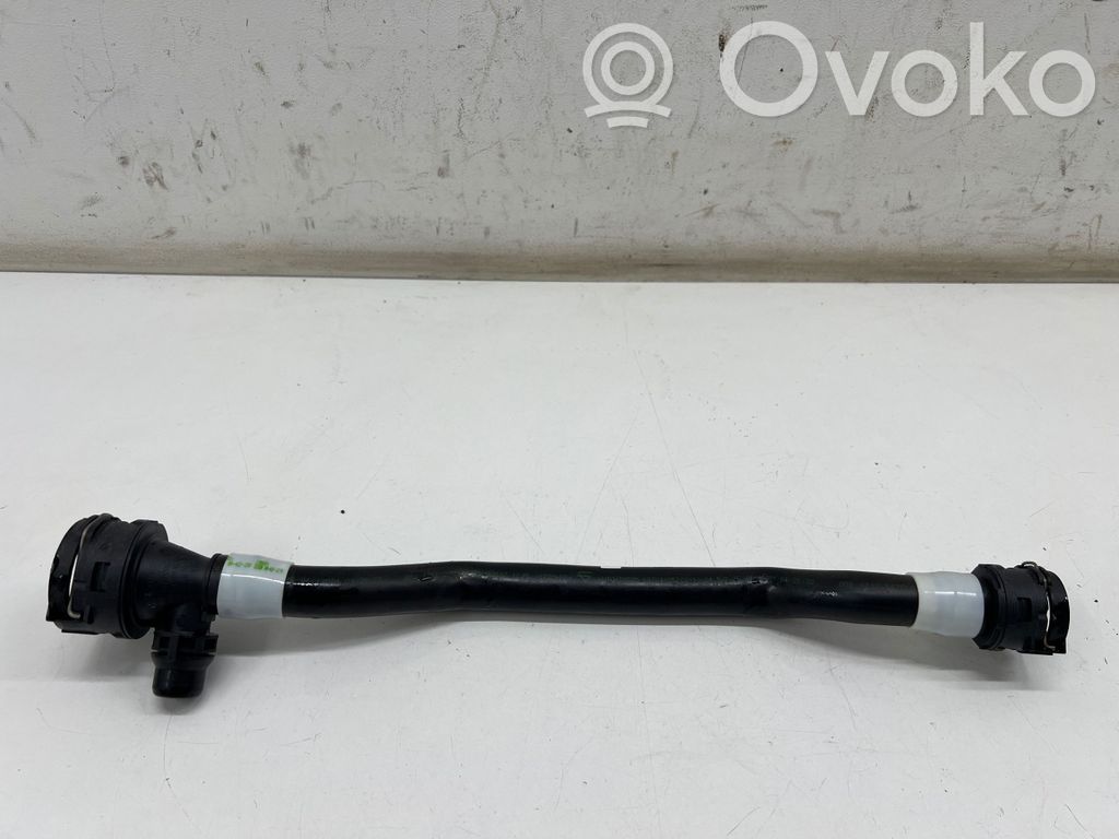 BMW i4 Engine coolant pipe/hose 