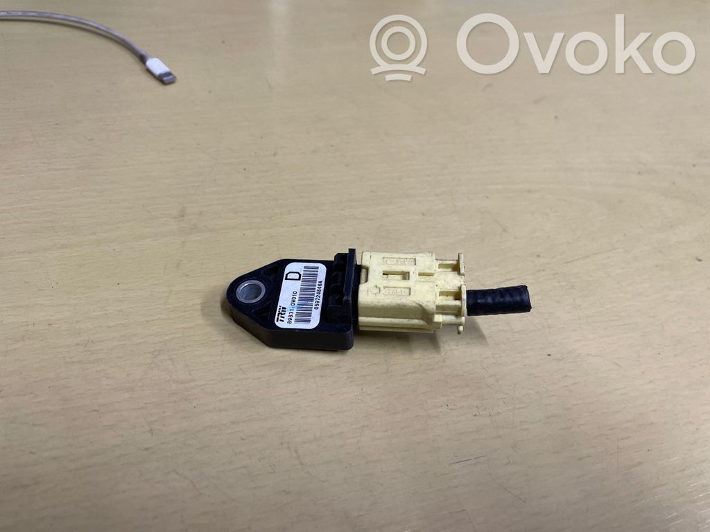 Toyota Corolla Verso E121 Czujnik uderzenia Airbag 