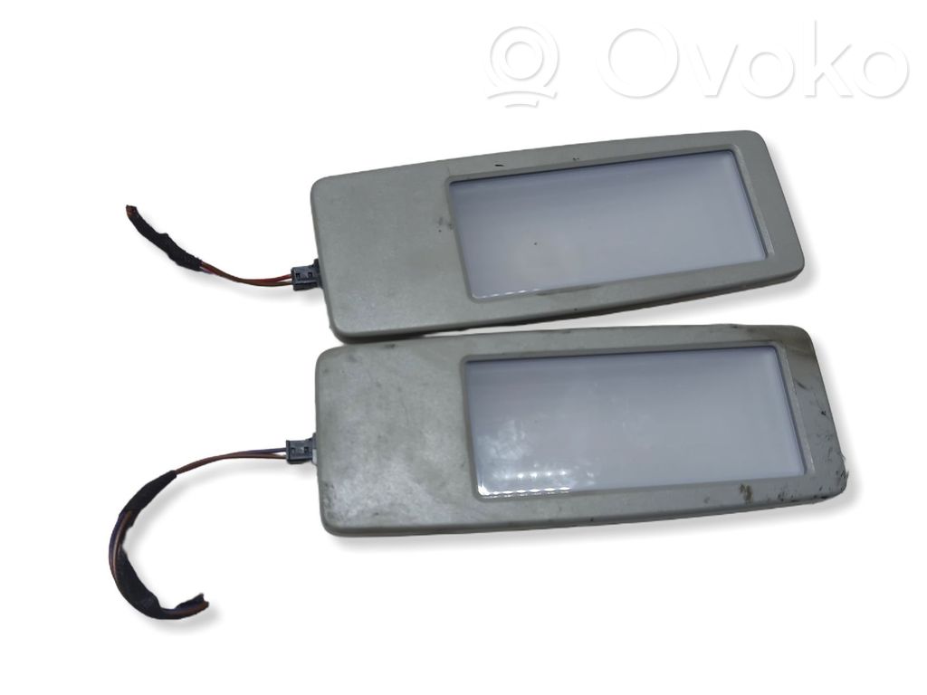 Lampka podsufitki tylna   9215603,B0S111071201395