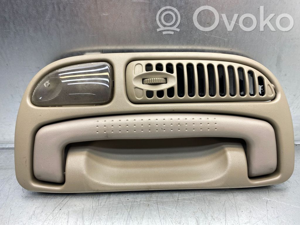 KIA Carnival Takaistuimen valo 
