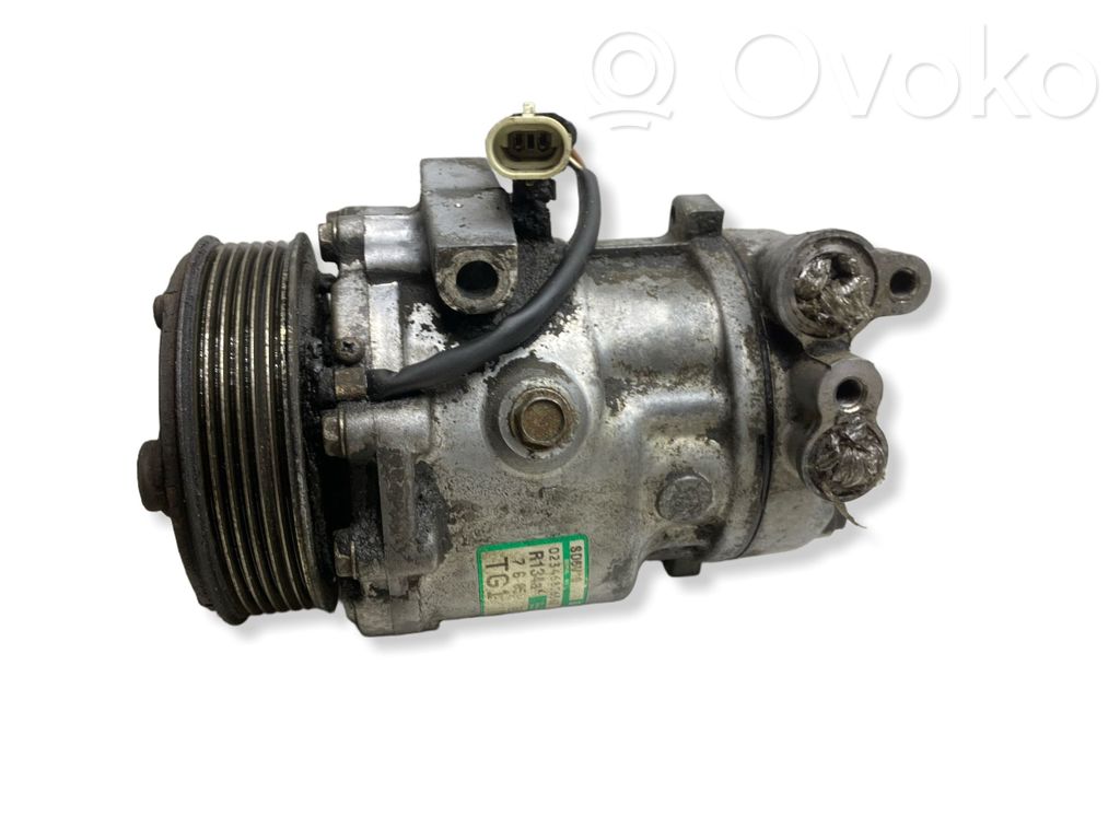 Suzuki Swift I Air conditioning (A/C) compressor (pump) 