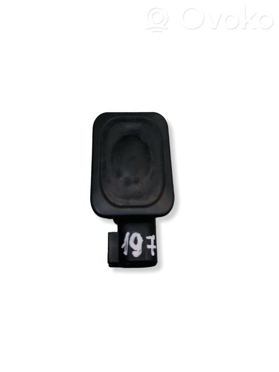 Jaguar XF Tailgate opening switch 
