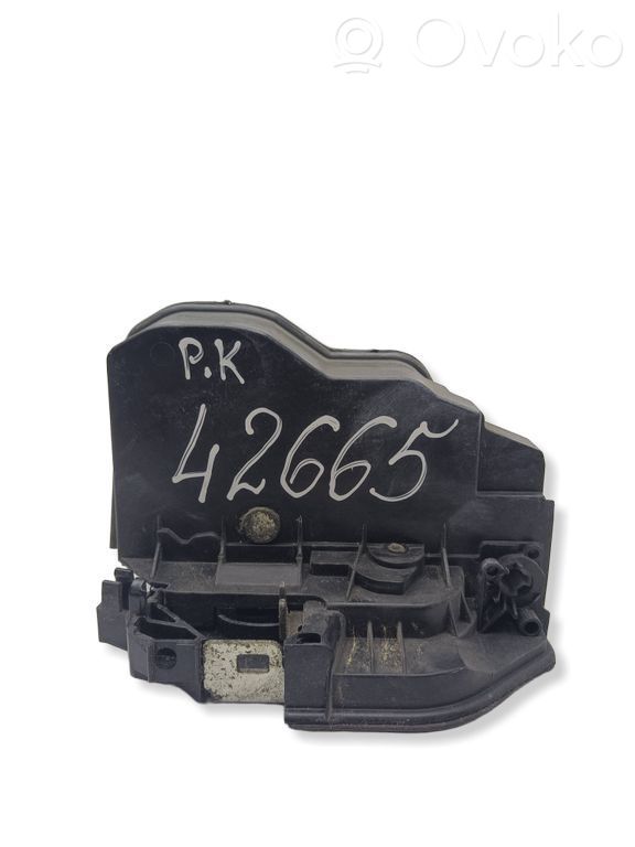 BMW X3 E83 Front door lock 