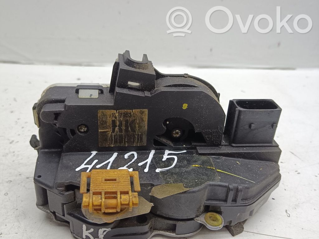Opel Astra J Etuoven lukko 