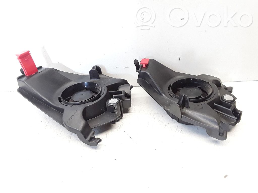 Volvo V70 Front door speaker 