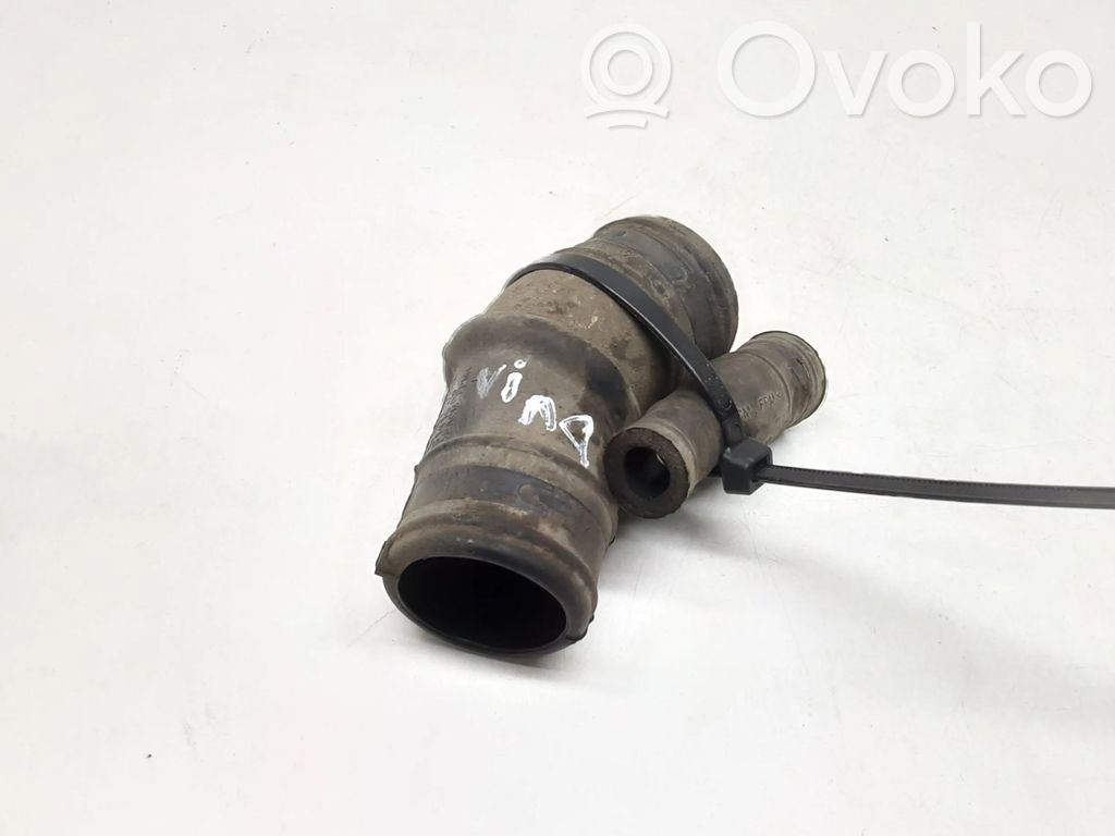 Volvo XC90 Conductă umplere rezervor combustibil