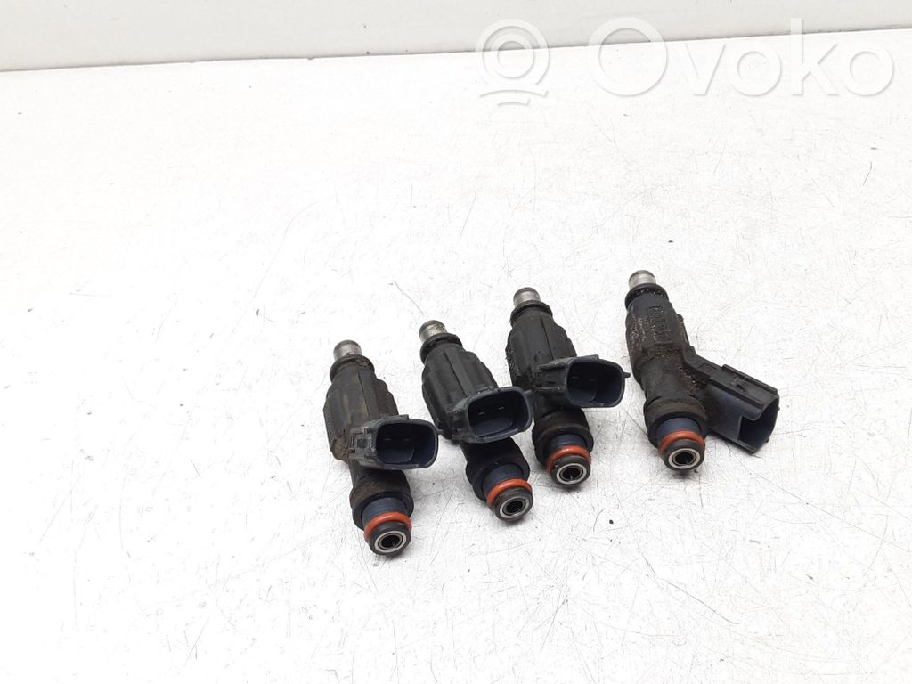 Toyota Corolla E120 E130 Sprauslu komplekts 