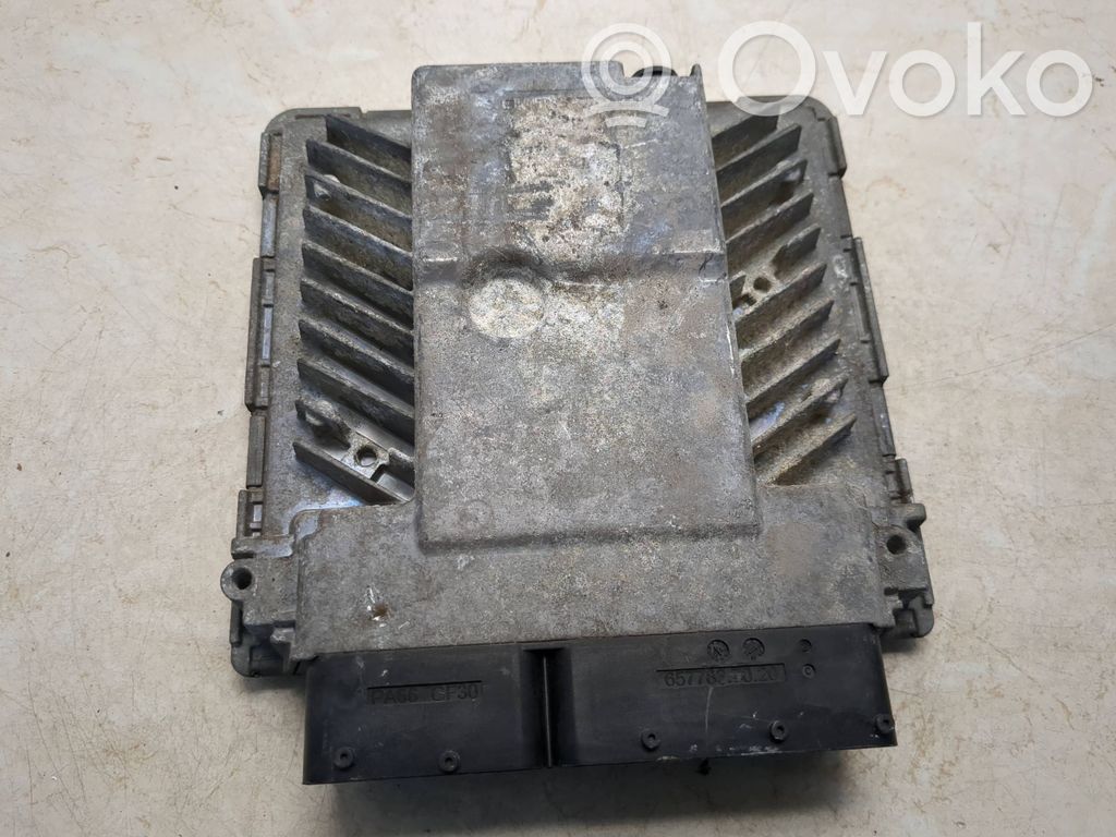 Volkswagen Golf V Engine control unit/module 