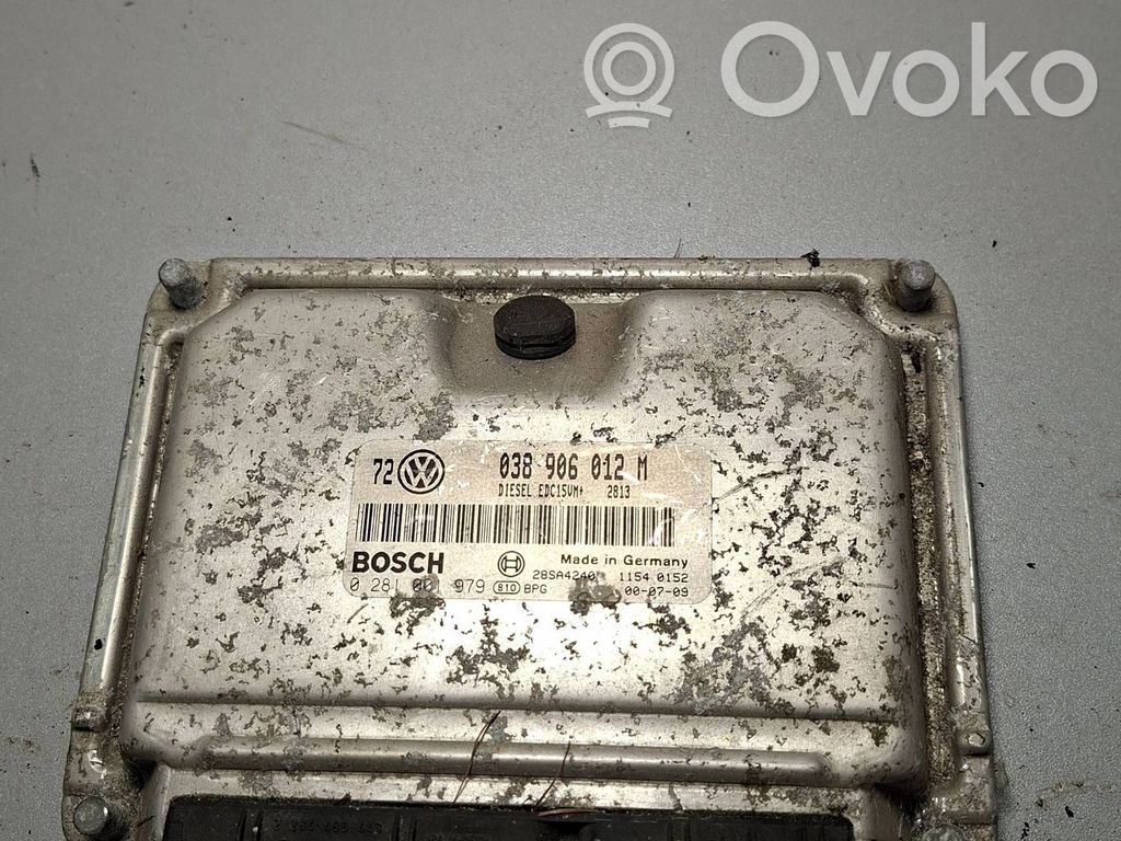Volkswagen Golf V Engine control unit/module 