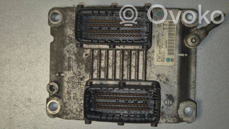 Opel Astra H Engine control unit/module 