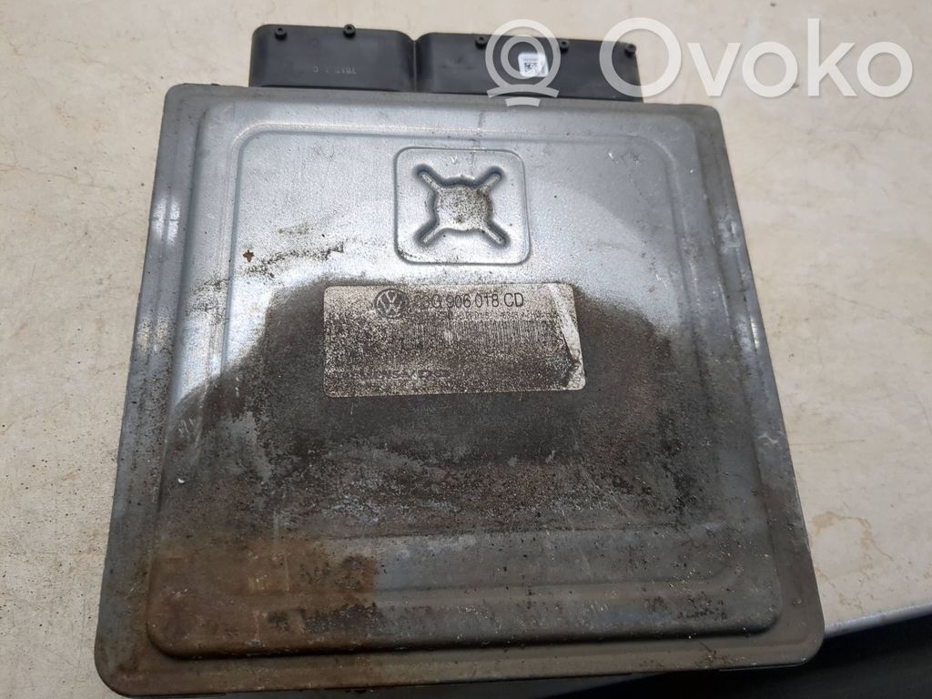 Volkswagen PASSAT B5 Engine control unit/module 