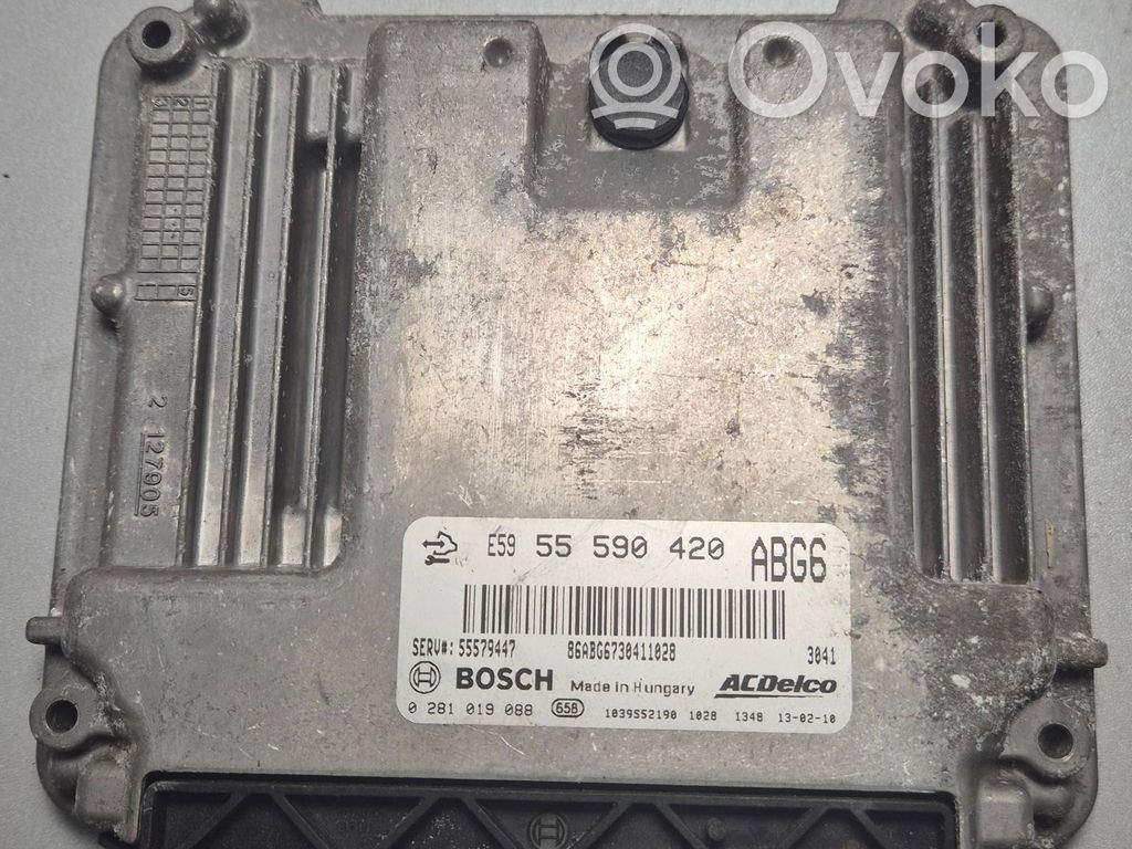 Opel Zafira B Engine control unit/module 