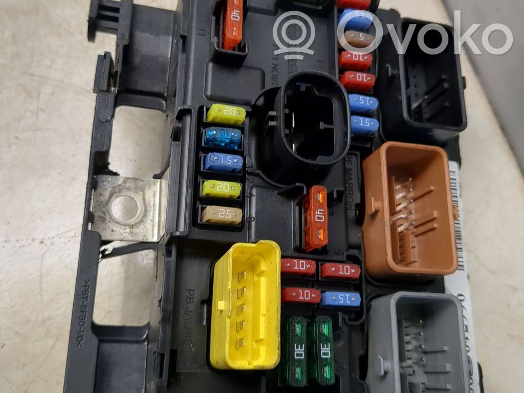 Citroen DS3 BSM Control unit 