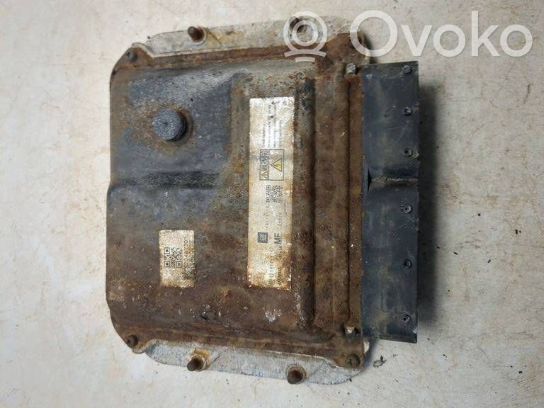 Opel Astra J Engine control unit/module 