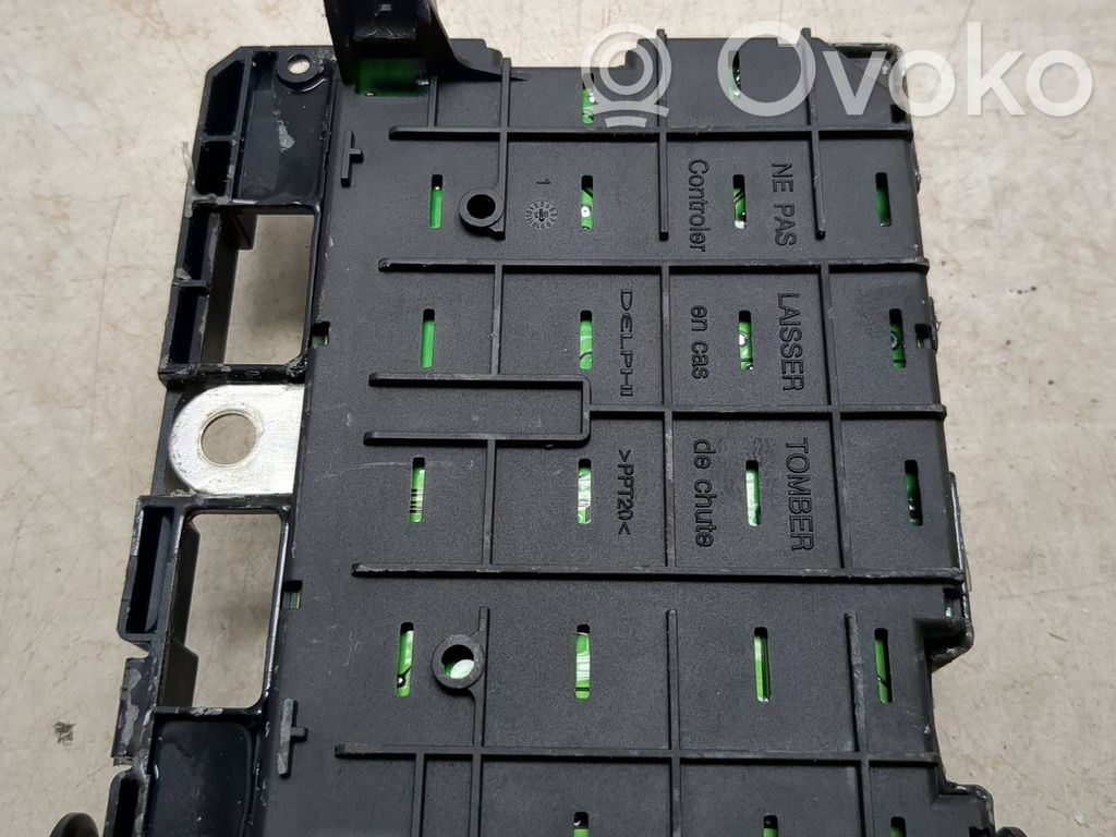 Peugeot 307 Fuse module 