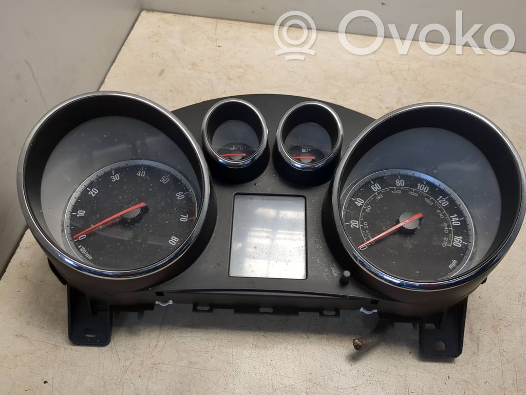 Opel Zafira C Speedometer (instrument cluster) 