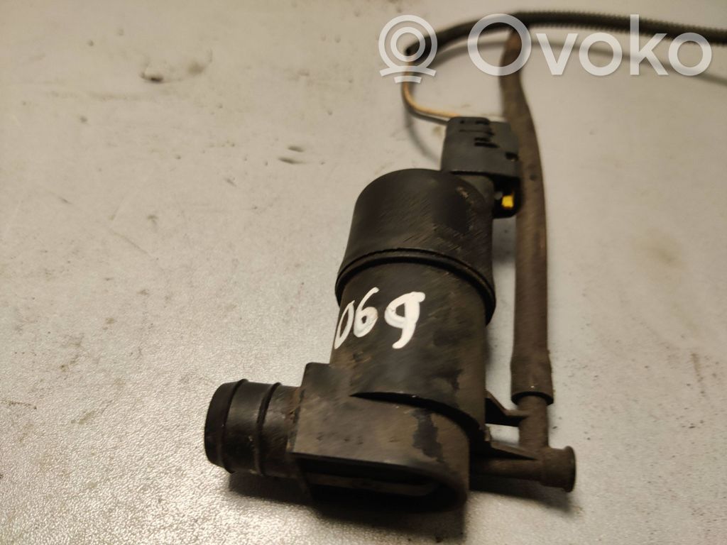 Opel Movano B Windscreen/windshield washer pump 