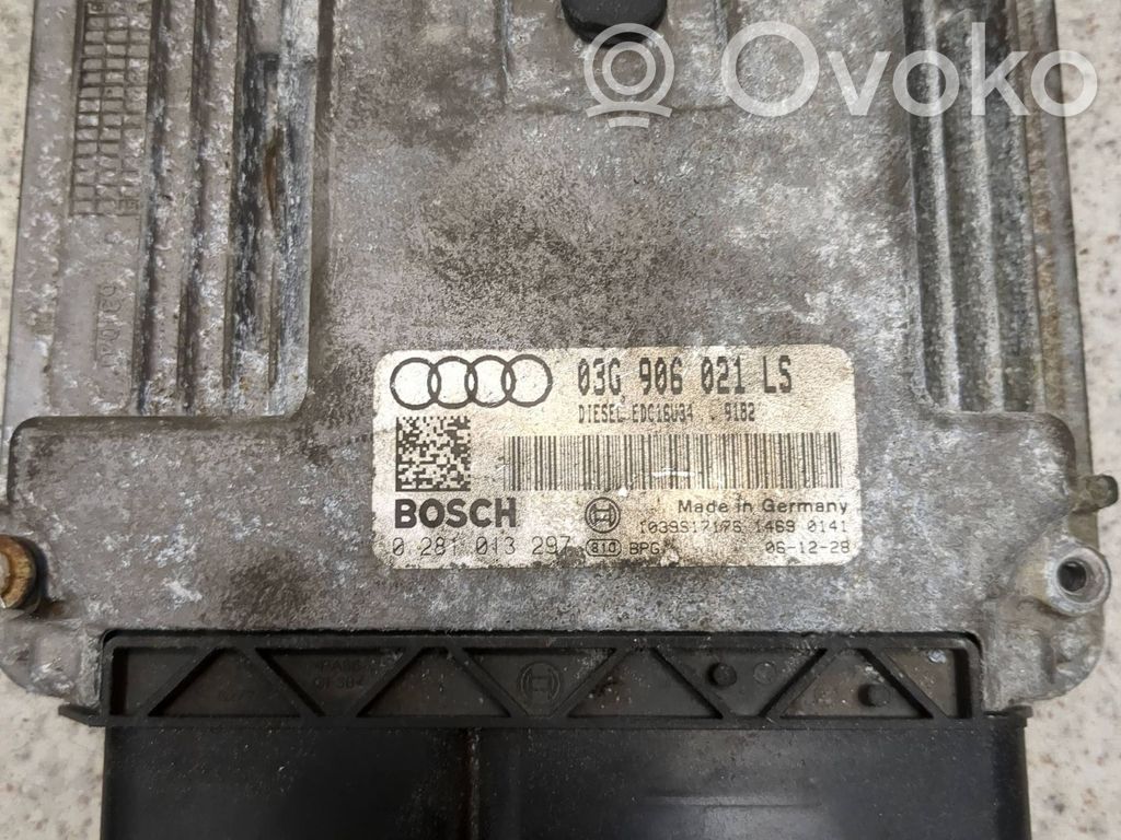 Volkswagen PASSAT B6 Engine control unit/module 
