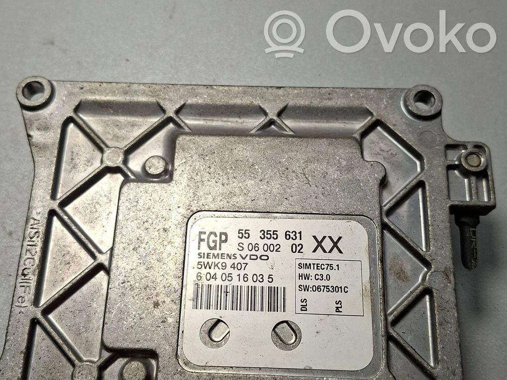 Opel Zafira B Engine control unit/module 