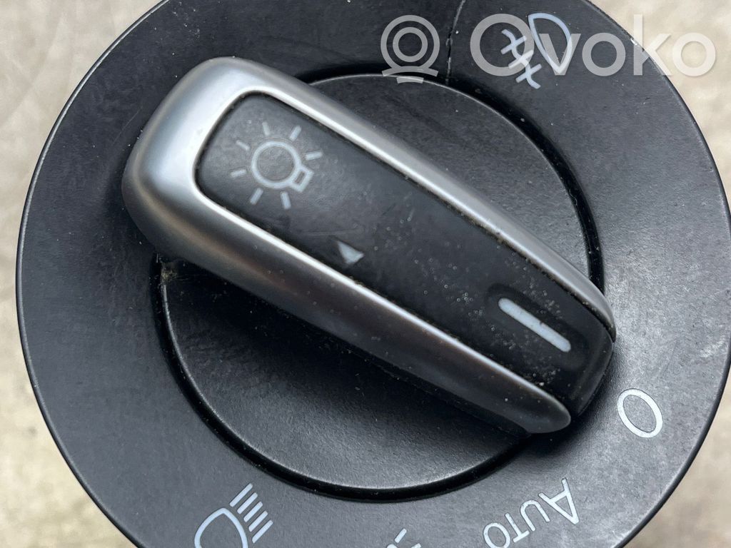 Volkswagen PASSAT B7 Light switch 