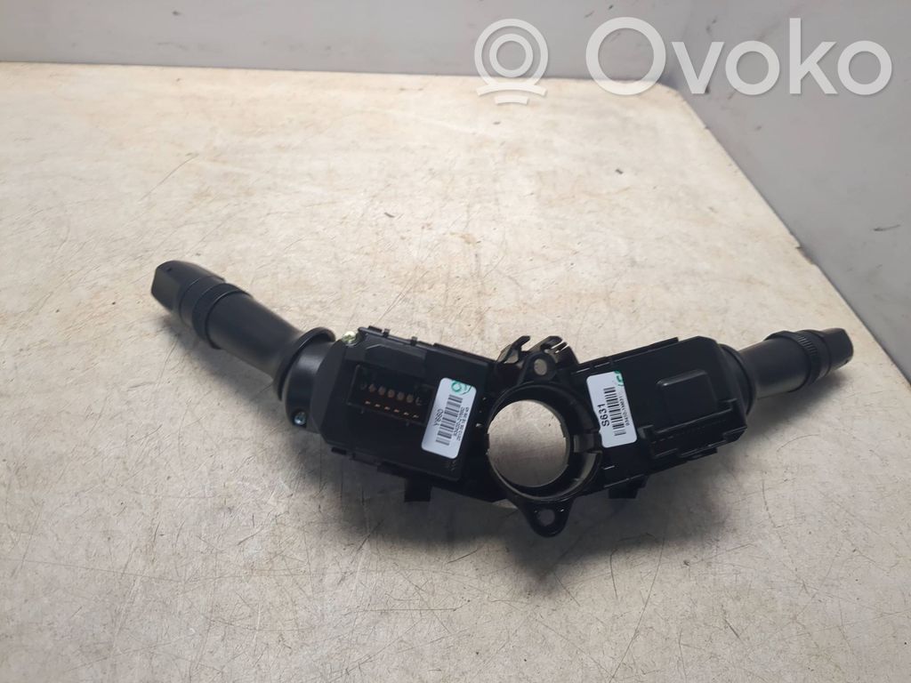 Hyundai ix35 Wiper turn signal indicator stalk/switch 