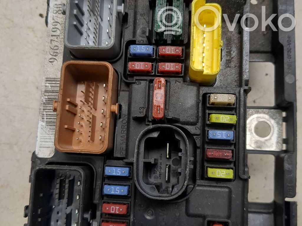 Citroen DS3 BSM Control unit 