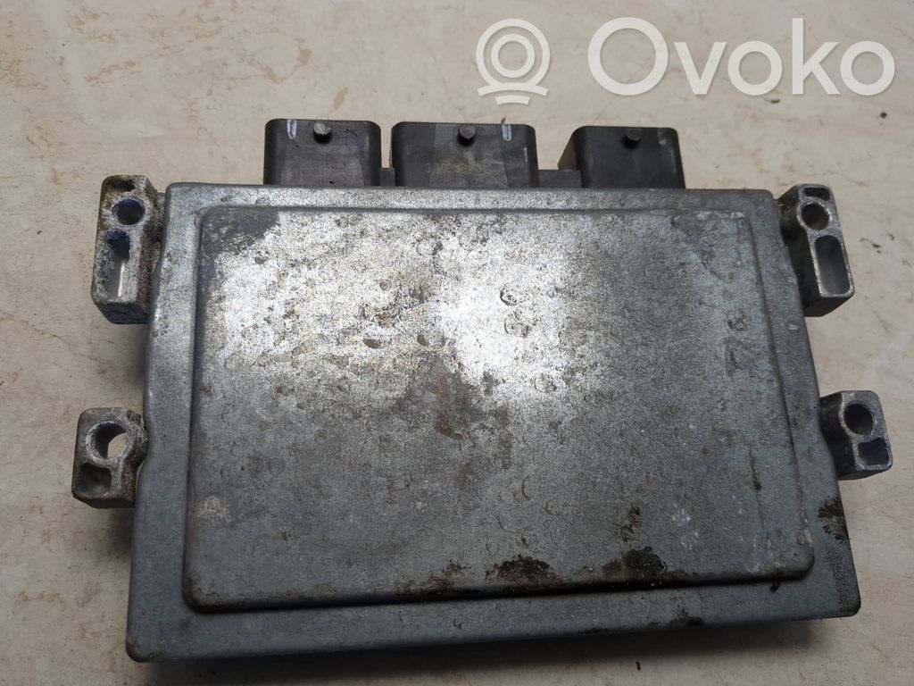 Renault Captur Engine control unit/module 