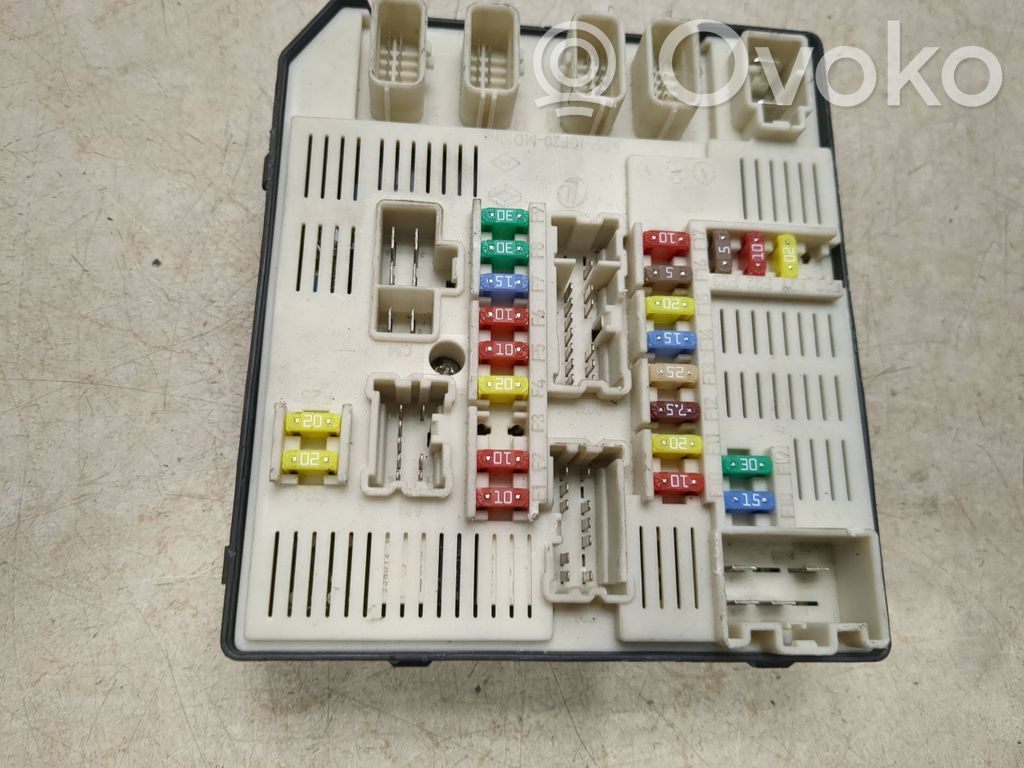 Renault Megane II Fuse module 