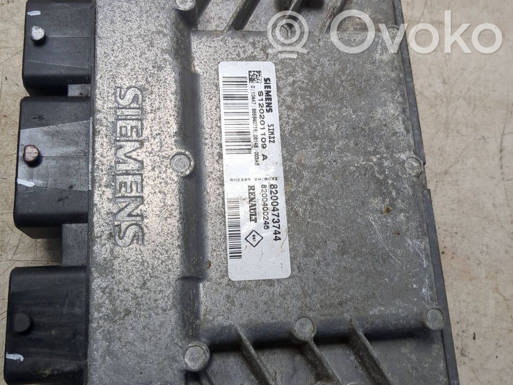 Renault Clio IV Engine control unit/module 